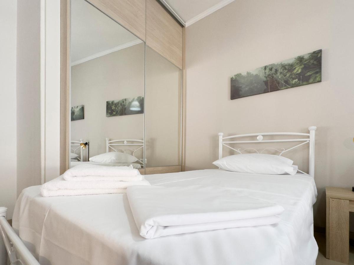 Mihail Voda Modern 55Sqm In Athens Apartamento Exterior foto